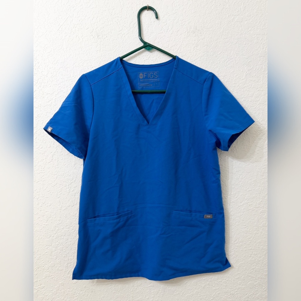 Figs Casma Three Pocket Scrub Top - S